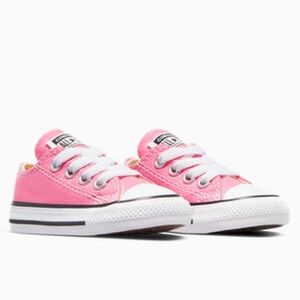 GUC Chuck Taylor All Star Classic Toddler Low Top Shoe size 9